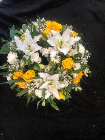 Wreath - Yellow & White