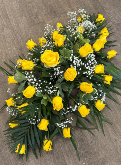 Casket Spray - Yellow & White - A casket spray filled with only yellow Roses, gypsophila & foliages
