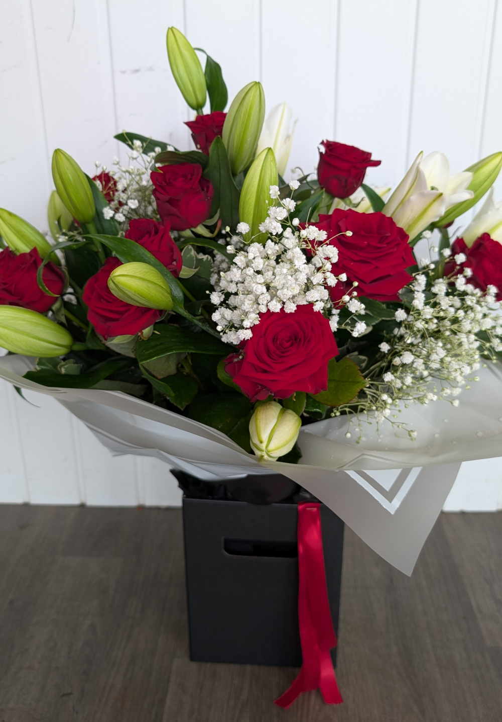 Flowerbox - Roses & Lillies