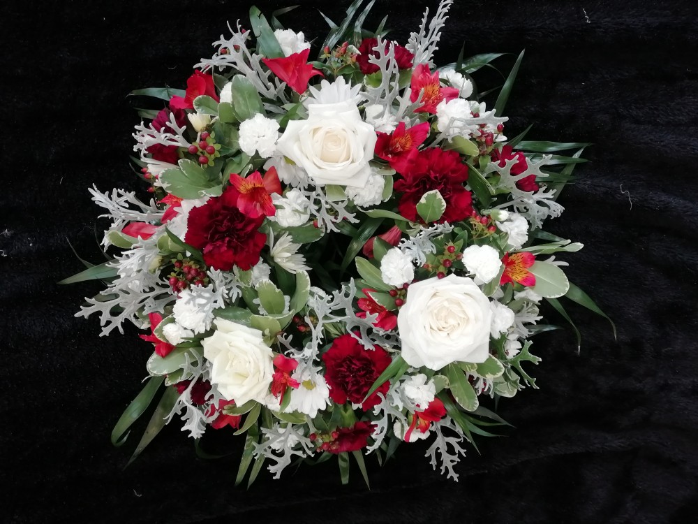 Wreath - Red & White
